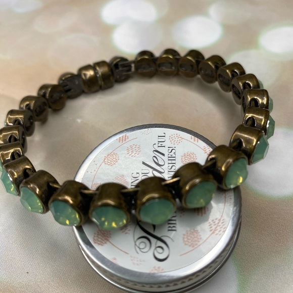 Plunder Hilton Sea Foam Green Magnetic Bracelet - Picture 4 of 4